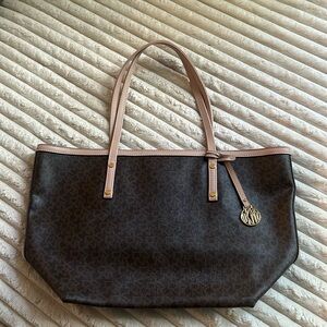 Cute DKNY tote bag
